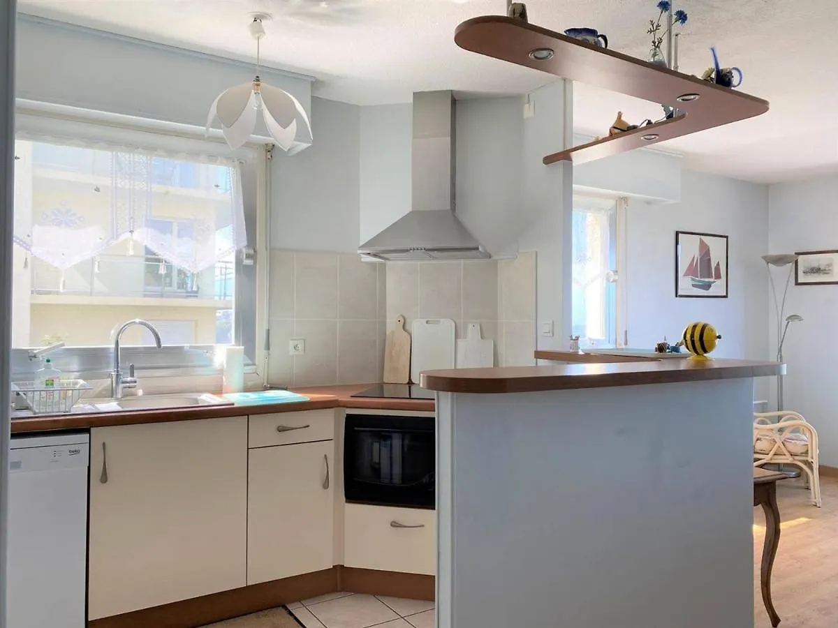 Appartement Avec Balcon Terrasse, Wifi Et Parking A Perros-Guirec - Fr-1-368-390 Apartment