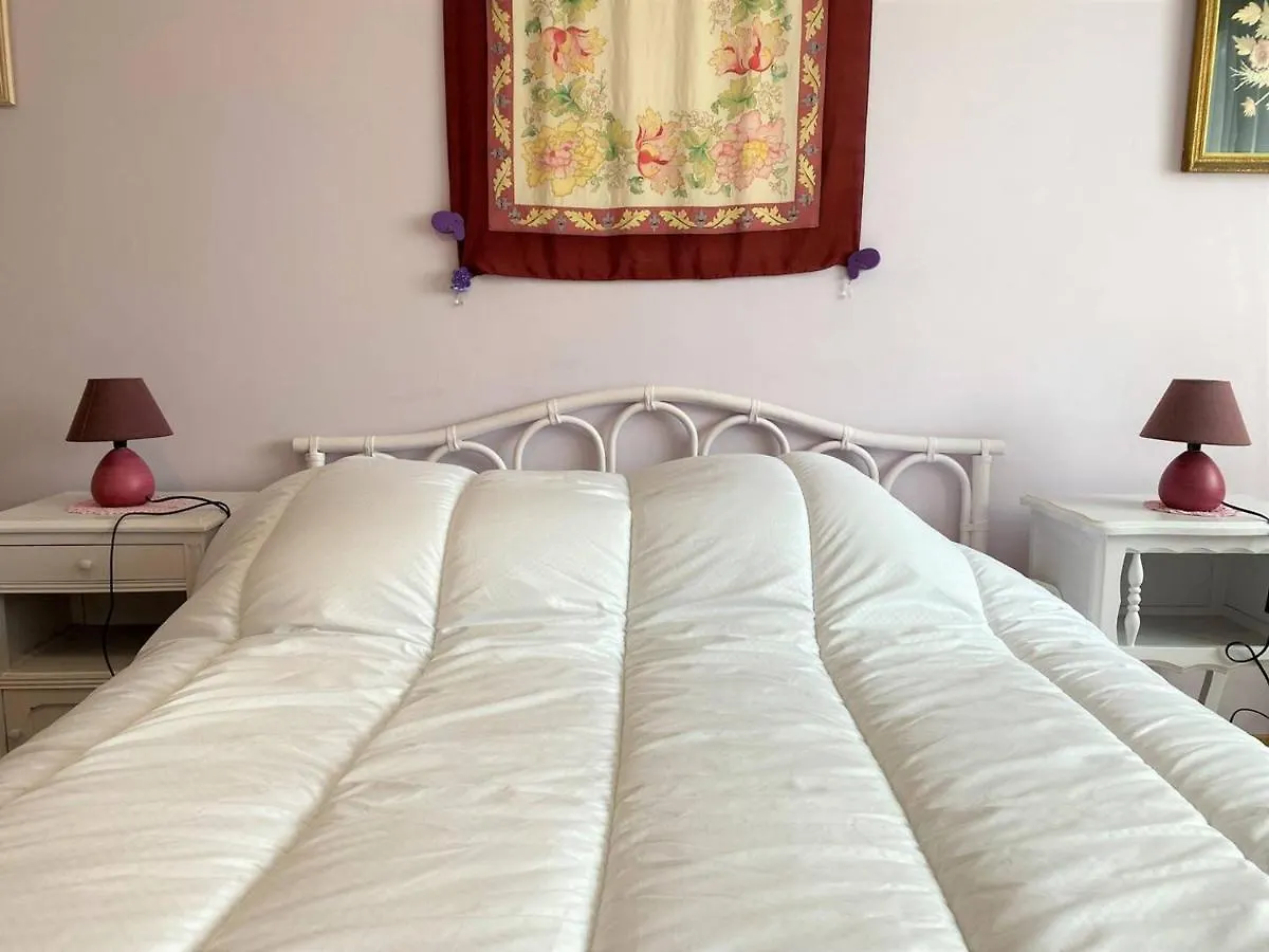 Appartement Avec Balcon Terrasse, Wifi Et Parking A Perros-Guirec - Fr-1-368-390